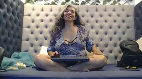 BRENDA VELASQUEZ online show from February 2026 09:53:01 PM