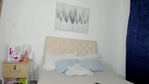 Brenda online show from September 2025 02:00:02 AM