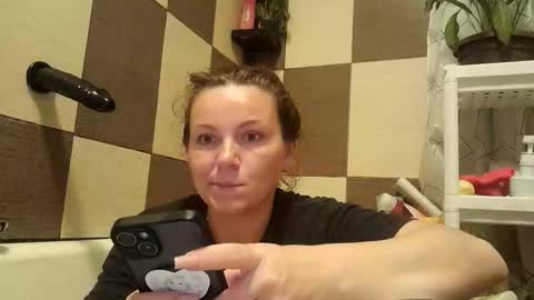Brenda online show from May 2026 07:32:01 PM