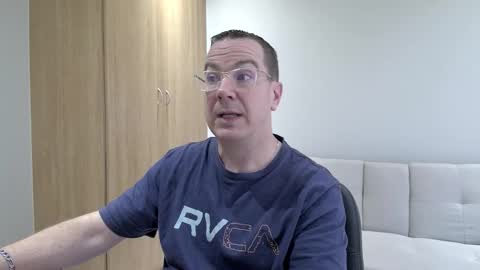 Brett online show from September 2025 02:39:02 PM