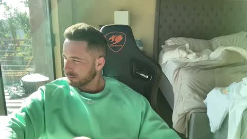 Snapshot of brettmycles chatting on February 2025 04:58:01 PM Brett Mycles online show from February 2025 04:58:01 PM