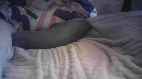 Snapshot of bri20fu chatting on September 2025 05:58:01 PM raining down on me online show from September 2025 05:58:01 PM