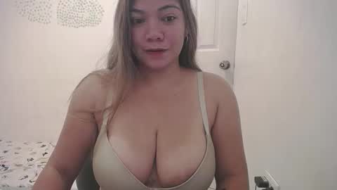 Snapshot of briana_lovexx chatting on October 2025 12:52:02 AM Briana online show from October 2025 12:52:02 AM