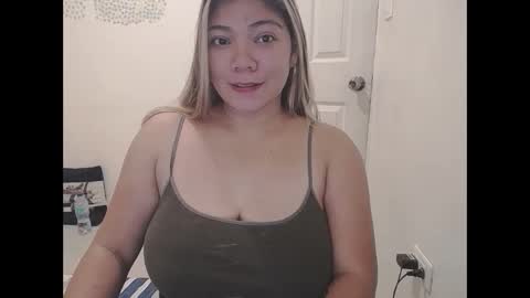 Snapshot of briana_lovexx chatting on March 2026 01:34:01 AM Briana online show from March 2026 01:34:01 AM