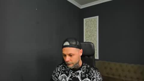 Snapshot of brianhunts chatting on December 2025 06:19:01 AM Brian online show from December 2025 06:19:01 AM