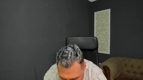Snapshot of brianhunts chatting on February 2026 07:02:01 AM Brian online show from February 2026 07:02:01 AM