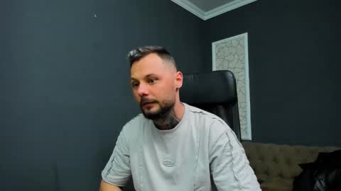 Snapshot of brianhunts chatting on March 2026 05:22:01 AM Brian online show from March 2026 05:22:01 AM