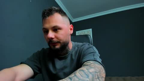 Snapshot of brianhunts chatting on April 2026 04:43:02 AM Brian online show from April 2026 04:43:02 AM