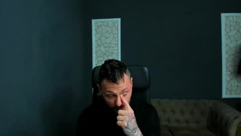 Snapshot of brianhunts chatting on April 2026 04:13:02 AM Brian online show from April 2026 04:13:02 AM