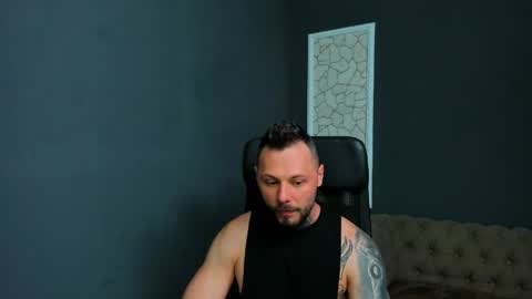 Snapshot of brianhunts chatting on April 2026 04:32:01 AM Brian online show from April 2026 04:32:01 AM