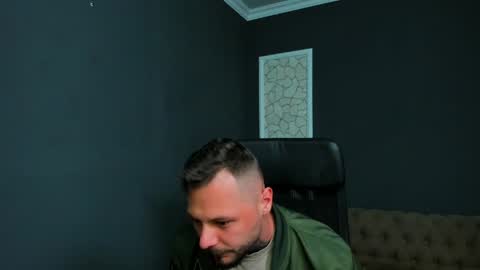 Snapshot of brianhunts chatting on May 2026 04:10:01 AM Brian online show from May 2026 04:10:01 AM