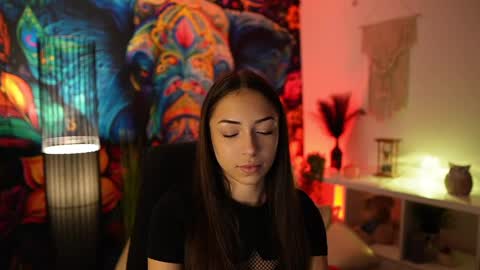 Snapshot of briar_rose18 chatting on January 2025 02:28:01 PM Briar Rose online show from January 2025 02:28:01 PM