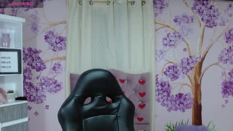 Snapshot of briathomas chatting on September 2025 02:45:01 AM DAYANNA online show from September 2025 02:45:01 AM