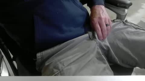 Snapshot of bridapimp chatting on April 2026 04:39:01 AM bridapimp online show from April 2026 04:39:01 AM