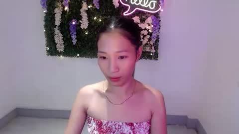 brie_belle online show from December 2024 04:55:02 AM