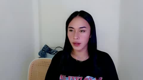 brie_belle online show from December 2024 10:05:02 AM