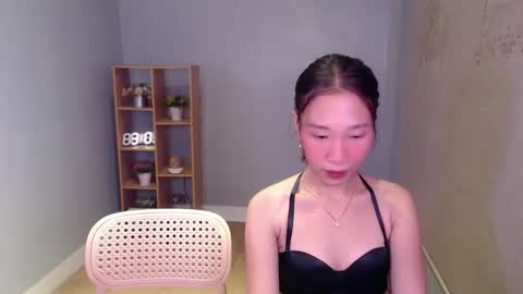 brie_belle online show from February 2025 05:37:01 AM
