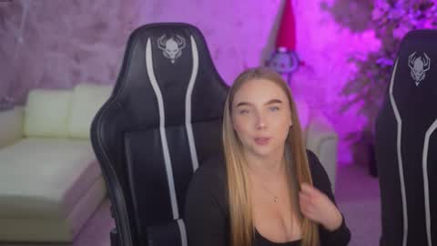 Diamonds Girls online show from November 2025 12:26:01 PM