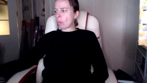 Snapshot of brilliantly chatting on October 2025 10:50:01 AM brilliantly online show from October 2025 10:50:01 AM