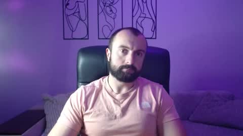 brindlefly69 online show from October 2025 11:43:02 AM