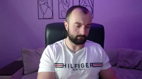 brindlefly69 online show from December 2025 12:01:02 PM