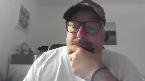 Snapshot of brisco1971 chatting on November 2025 10:27:01 AM Brisco schner Schwanz online show from November 2025 10:27:01 AM