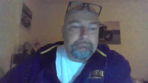 Snapshot of brisco1971 chatting on December 2025 06:08:02 AM Brisco schner Schwanz online show from December 2025 06:08:02 AM