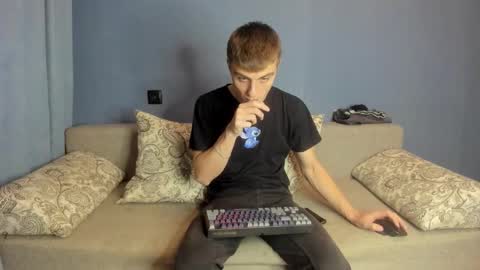 bristlebback online show from October 2025 06:06:01 PM