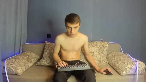 bristlebback online show from October 2025 07:04:02 PM