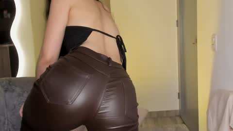 britany lenox online show from May 2026 02:19:01 AM