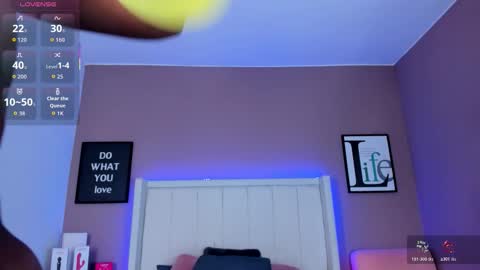 Snapshot of britanymooree chatting on December 2025 07:41:01 PM Britany online show from December 2025 07:41:01 PM