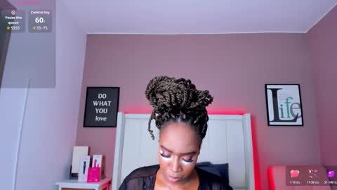 Snapshot of britanymooree chatting on January 2026 07:27:02 PM Britany online show from January 2026 07:27:02 PM