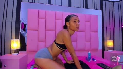 Snapshot of brithanyslim chatting on January 2025 07:50:02 PM brithanyslim online show from January 2025 07:50:02 PM