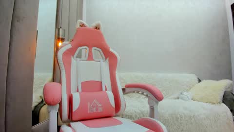 britney_charm online show from May 2026 07:06:01 AM