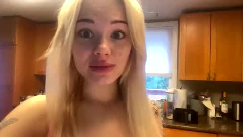 britneycherry08 online show from May 2026 10:48:01 PM