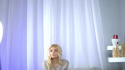 Snapshot of britneyhudson chatting on January 2025 04:25:02 AM britneyhudson online show from January 2025 04:25:02 AM