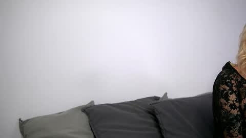 Snapshot of britneyhudson chatting on October 2025 03:57:01 AM britneyhudson online show from October 2025 03:57:01 AM