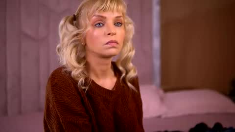 Snapshot of britneyhudson chatting on December 2025 05:12:02 AM britneyhudson online show from December 2025 05:12:02 AM