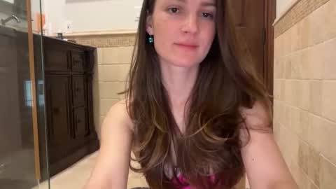 Snapshot of britneyyyxx chatting on December 2025 01:11:01 AM britneyyyxx online show from December 2025 01:11:01 AM