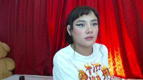 Snapshot of brittany_bubbles chatting on February 2025 04:33:01 PM maru miaw Please help me to reach 100 thumbs up online show from February 2025 04:33:01 PM