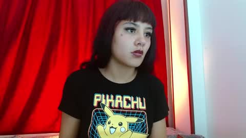 Snapshot of brittany_bubbles chatting on February 2025 01:33:01 PM maru miaw Please help me to reach 100 thumbs up online show from February 2025 01:33:01 PM