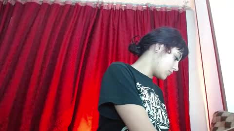 Snapshot of brittany_bubbles chatting on February 2025 01:21:02 PM maru miaw Please help me to reach 100 thumbs up online show from February 2025 01:21:02 PM