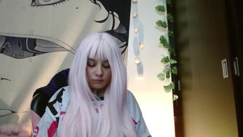 Snapshot of brittany_bubbles chatting on December 2025 12:18:01 AM maru miaw Please help me to reach 100 thumbs up online show from December 2025 12:18:01 AM