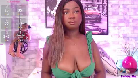Snapshot of brittanyjhonnns chatting on December 2024 11:09:02 AM brittany 25 years old happy as a worm online show from December 2024 11:09:02 AM