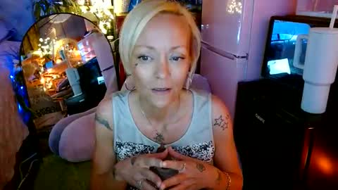 brittneychats81 online show from May 2026 01:13:01 AM