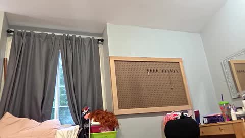 brkenprincess81 online show from October 2025 03:25:01 PM