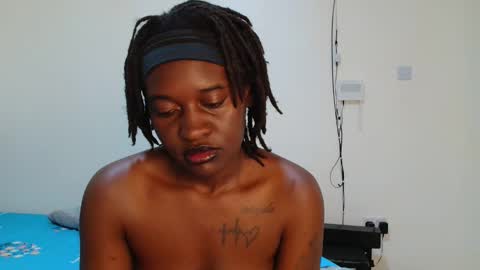 broken_haloo online show from April 2026 07:03:01 AM