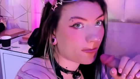     online show from May 2026 01:40:01 PM
