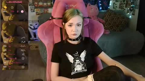 Snapshot of broodmommyy3 chatting on March 2025 08:07:01 AM Martha online show from March 2025 08:07:01 AM