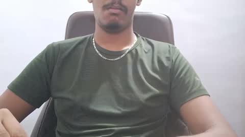 brownguy2505 online show from December 2025 11:03:02 AM